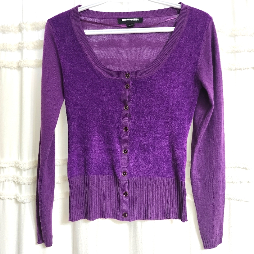 Excellent condition, Attitude by Jay Manuel, sweater. Xs